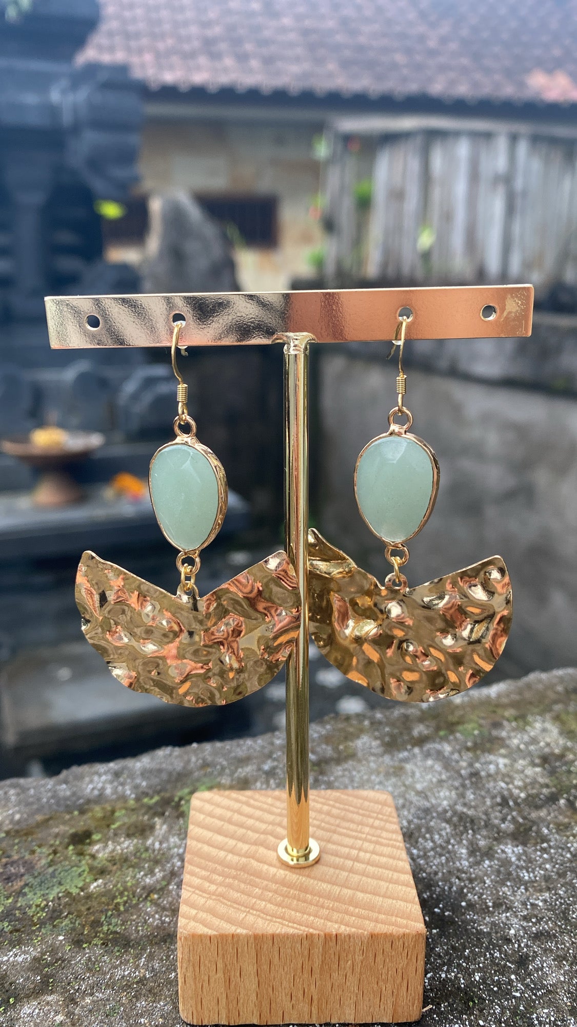 đ Boucles dâoreilles Aventurine & Demi-Lune DorĂ©e