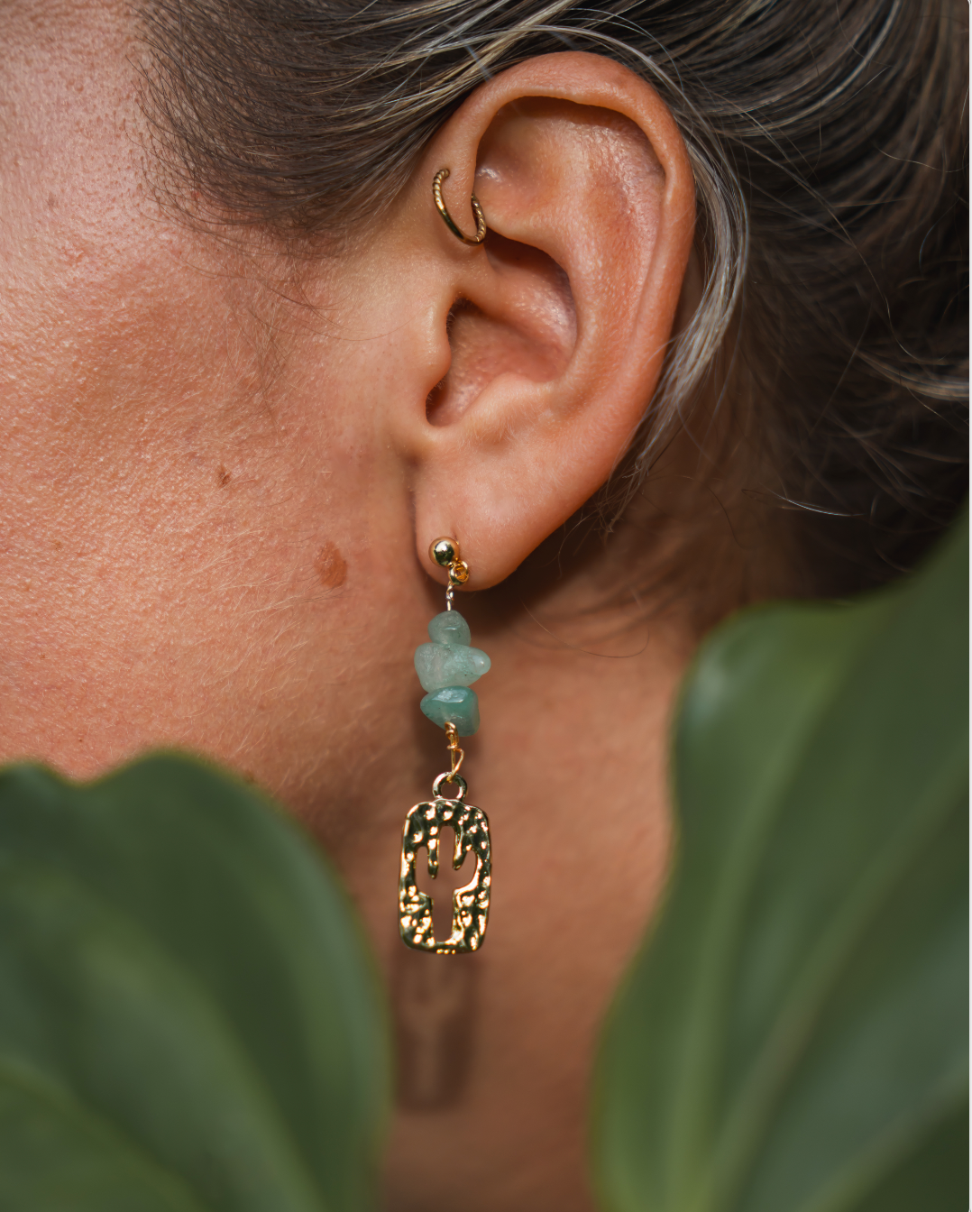 🌵 Boucles d’oreilles éclats d'aventurine & Cactus Doré