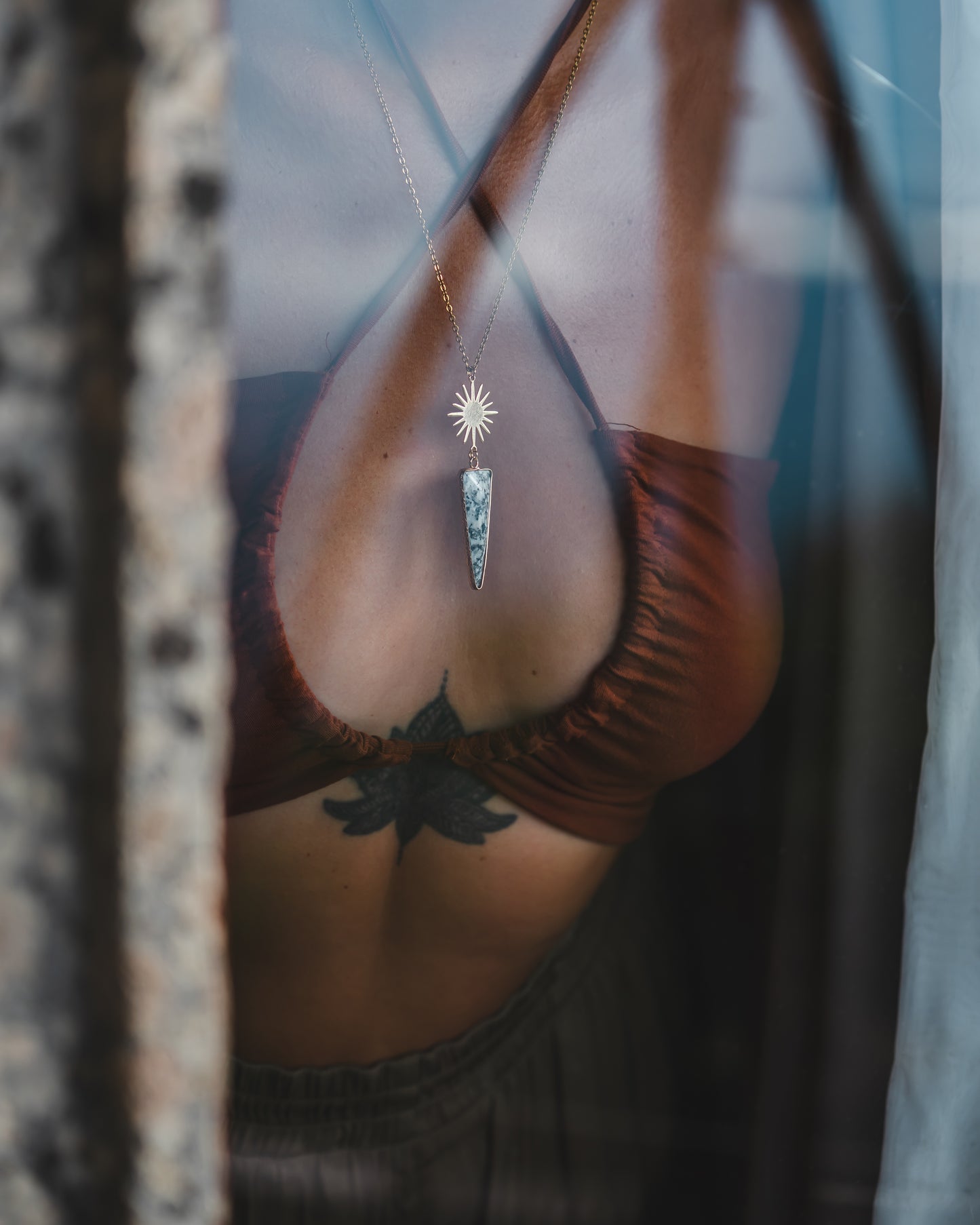 Le collier soleil en Jaspe Sésame ☀️